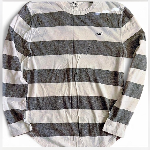 Hollister Charcoal and White Striped Crew - Picture 1 of 6